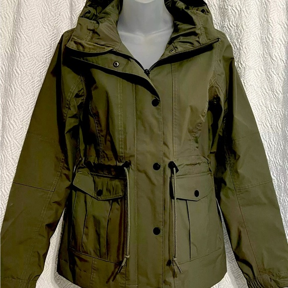 The North Face Zoomie Hooded Taupe Green Women’s Weatherproof Rain Jacket Sz SM - Picture 1 of 7
